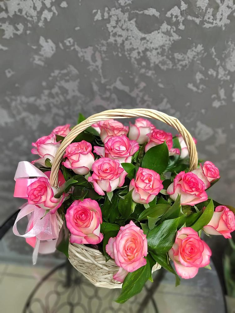Цветочная композиция из Розы в корзине в Беспятово