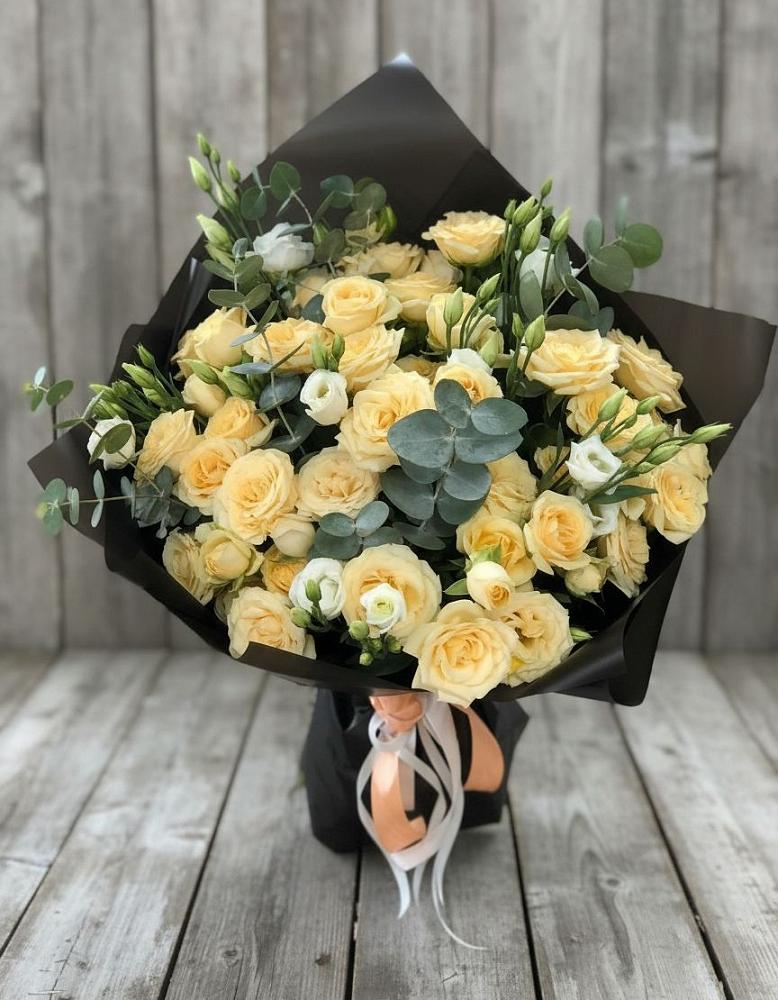 Букет цветов из: Розы и Лизиантусы в Беспятово