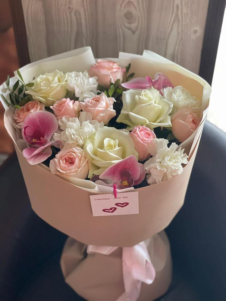 Букет цветов из: Орхидеи, Розы и Гвоздики в Беспятово