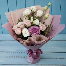 Букет цветов из:  Розы и Лизиантусы в Беспятово