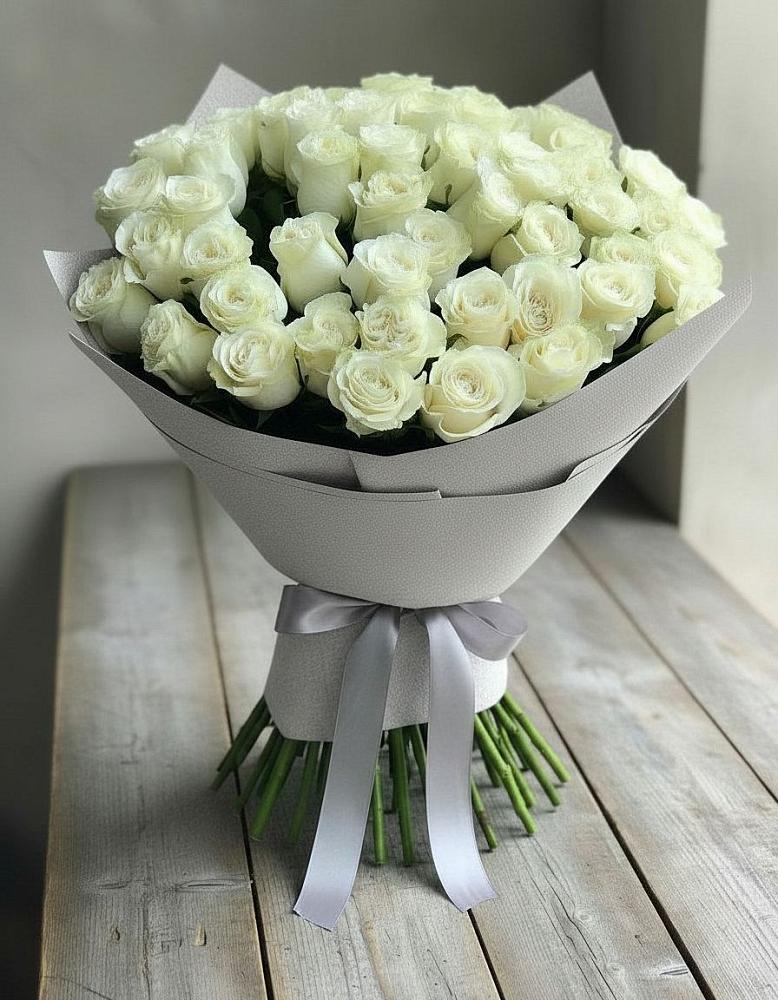 Букет 35 Белых роз в Беспятово