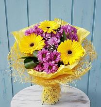 Букет цветов из:  Хризантемы и Герберы в Беспятово