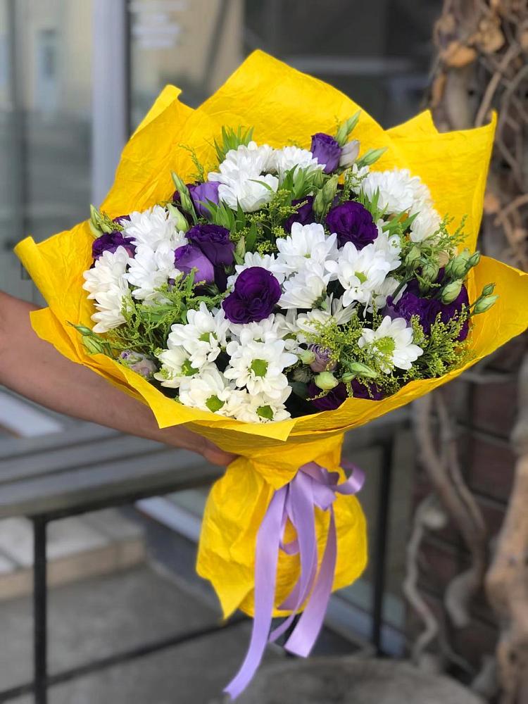 Букет цветов из: Ирисы, Хризантемы и Ромашки в Беспятово
