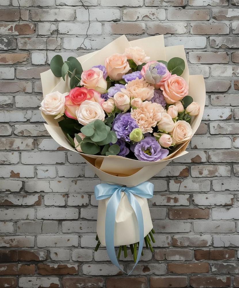 Букет цветов из: Розы, Лизиантусы и Гвоздики в Беспятово