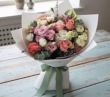 Букет цветов из:  Розы, Лизиантусы и Гвоздики в Беспятово