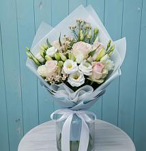 Букет цветов из:  Розы и Лизиантусы в Беспятово