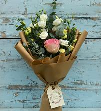 Букет цветов из:  Розы и Лизиантусы в Беспятово